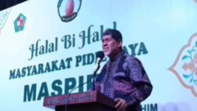Viral Detik-Detik Zulkifli Husein Jatuh di Atas Podium Sebelum Meninggal